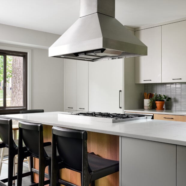 bespoke-modern-home-in-fairfax-virginia-04-620x620