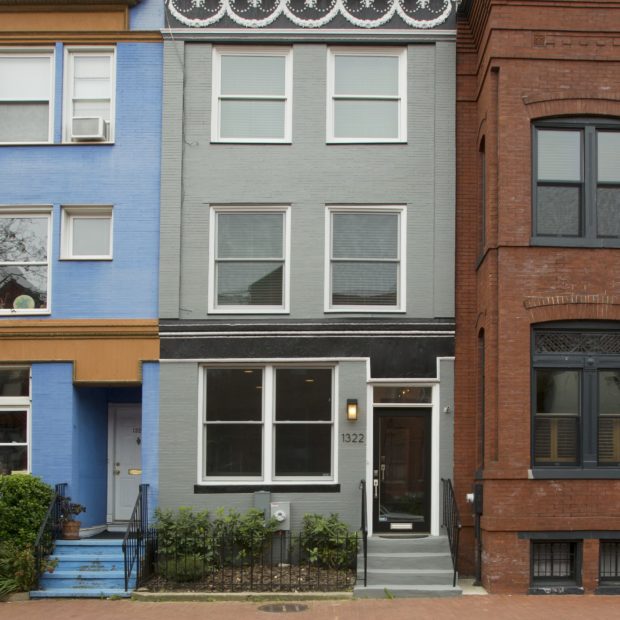 design-build-row-house-renovation-in-washington-dc-12-620x620
