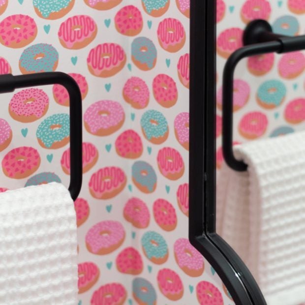 donut-powder-room-on-14th-street-washington-dc-04-620x620