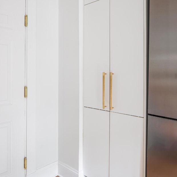 modern-white-kitchen-in-mount-pleasant-washington-dc-3-620x620