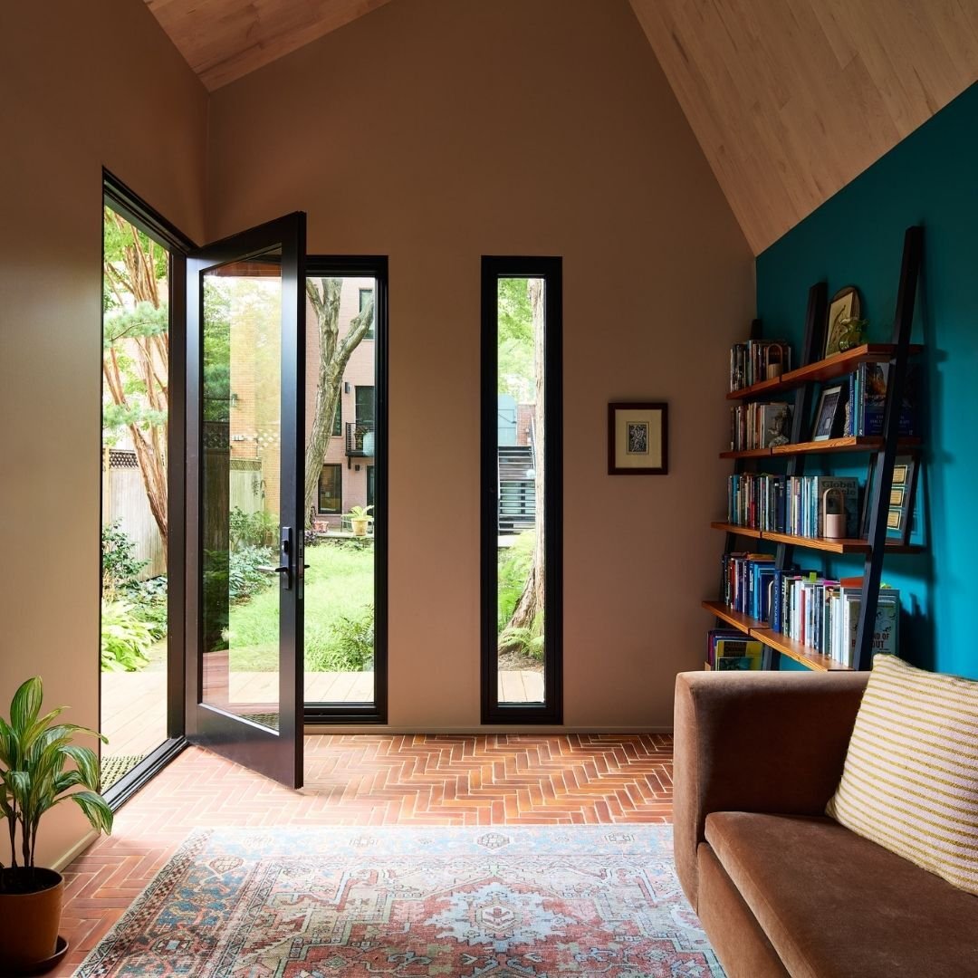 back yard writers cabin in georgetown washington, dc (11)