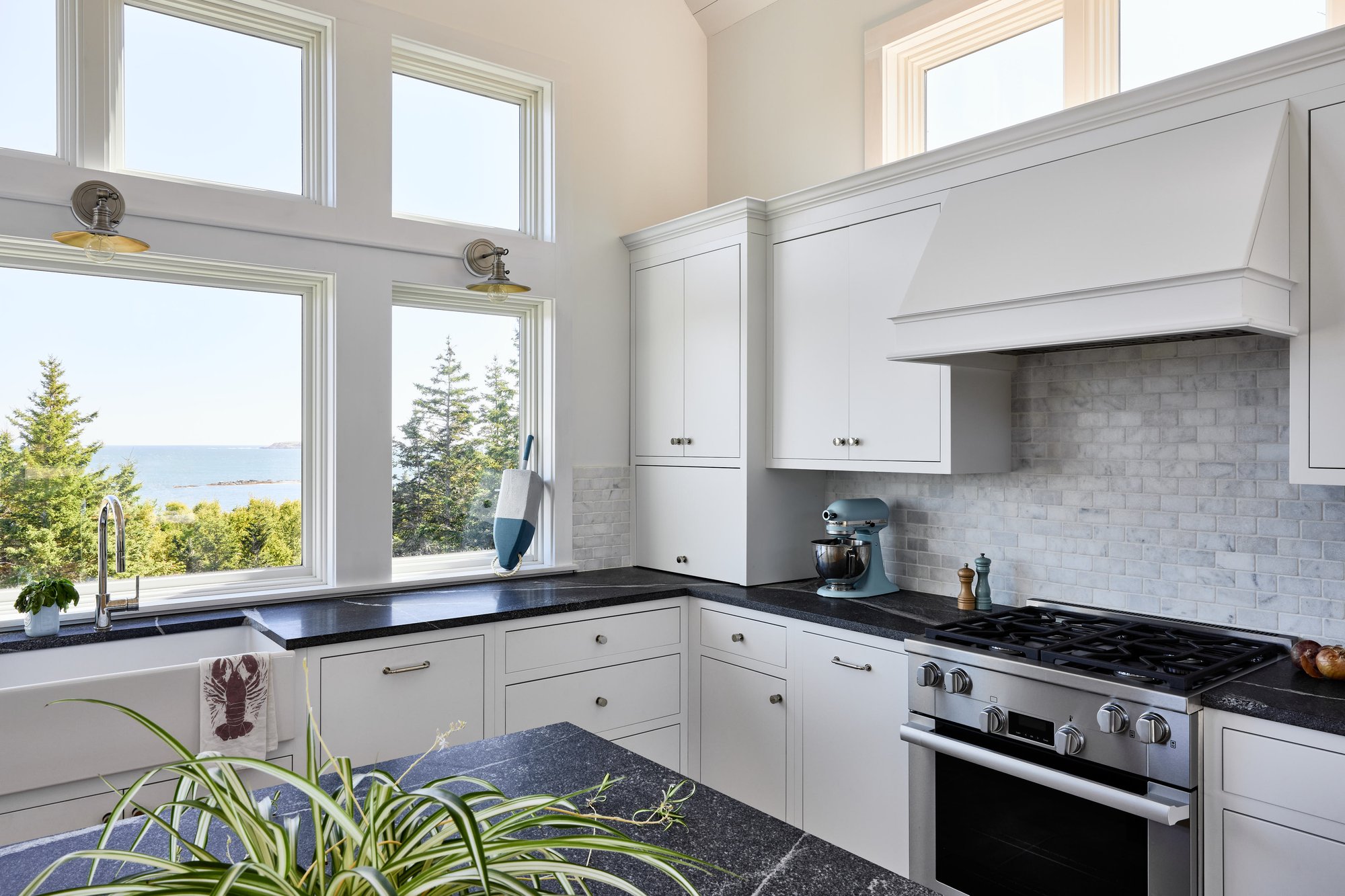 coastal-kitchen-addition-in-vinalhaven-maine-19 coastal-kitchen-addition-in-vinalhaven-maine-19