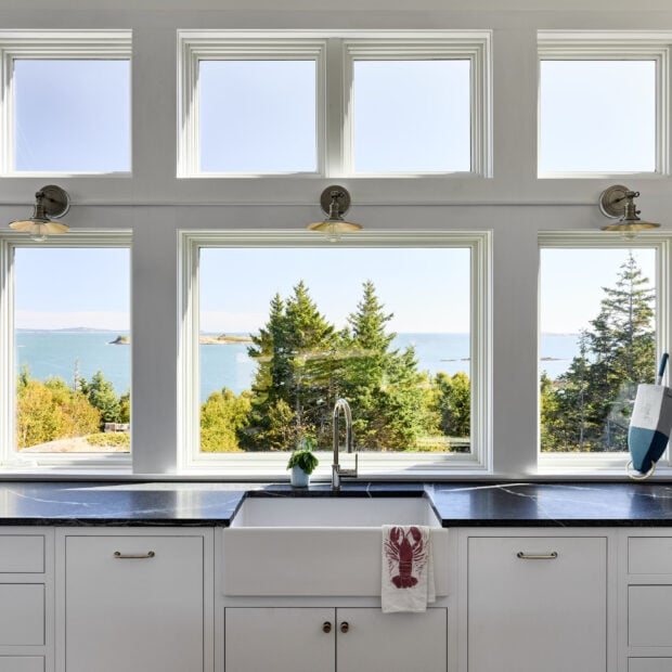 coastal-kitchen-addition-in-vinalhaven-maine-22-620x620