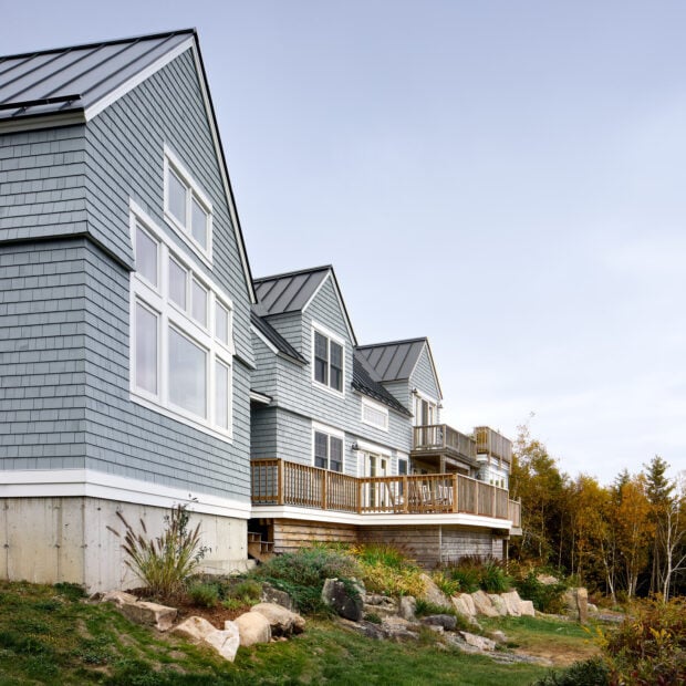 coastal-kitchen-addition-in-vinalhaven-maine-25-620x620