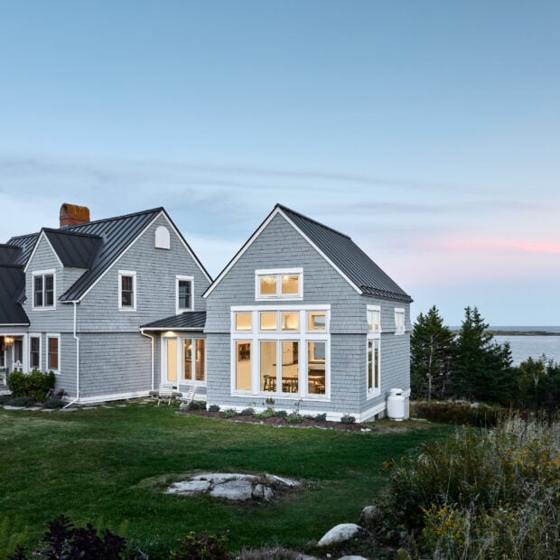 coastal-kitchen-addition-in-vinalhaven-maine-31-620x620