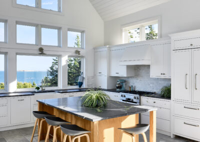 coastal-kitchen-addition-in-vinalhaven-maine-04